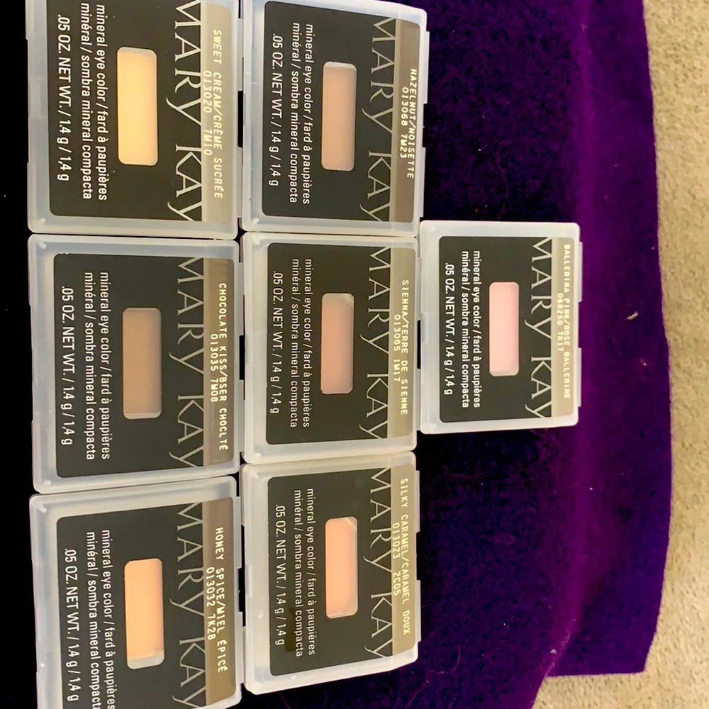 Mineral eye color